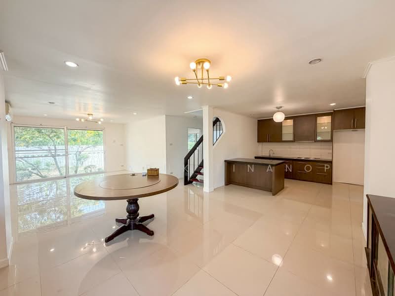4-BR House, Bangkok, Bang Chak, Phra Khanong, Bangkok, 4 Bedrooms, 300 sqm, Single Detached House For Rent, by Kanyapuk Tinanop, 500278184 - DDproperty.com