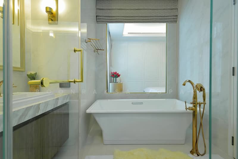 The Boulevard Ekkamai, Bangkok, 98 Soi Prasertdee, Khlong Tan Nua, Watthana, Bangkok, 4 Bedrooms, 500 sqm, Townhouse For Rent, by Boonraksa Sopak, 500278217 - DDproperty.com