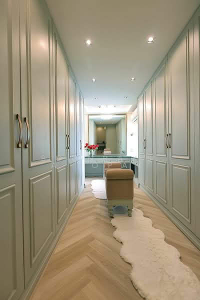 The Boulevard Ekkamai, Bangkok, 98 Soi Prasertdee, Khlong Tan Nua, Watthana, Bangkok, 4 Bedrooms, 500 sqm, Townhouse For Rent, by Boonraksa Sopak, 500278217 - DDproperty.com