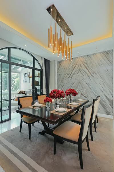 The Boulevard Ekkamai, Bangkok, 98 Soi Prasertdee, Khlong Tan Nua, Watthana, Bangkok, 4 Bedrooms, 500 sqm, Townhouse For Rent, by Boonraksa Sopak, 500278217 - DDproperty.com