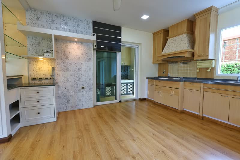 Laddarom Ratchapruek Rattanathibet 2, Nonthaburi, 99 Moo 1 Om Kret, Om Kret, Pak Kret, Nonthaburi, 6 Bedrooms, 500 sqm, Single Detached House For Sale, by ยลศิริ ศรีสกุล, 500278278 - DDproperty.com