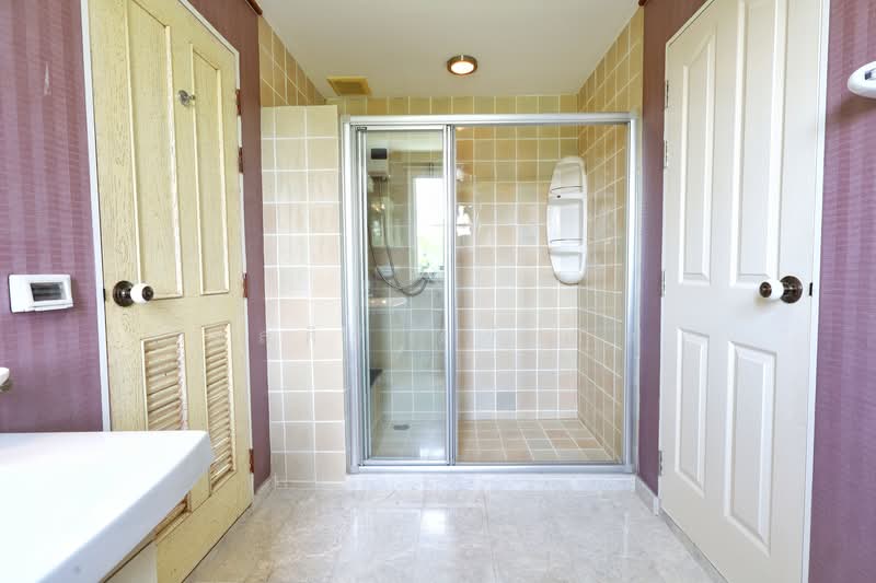 Laddarom Ratchapruek Rattanathibet 2, Nonthaburi, 99 Moo 1 Om Kret, Om Kret, Pak Kret, Nonthaburi, 6 Bedrooms, 500 sqm, Single Detached House For Sale, by ยลศิริ ศรีสกุล, 500278278 - DDproperty.com