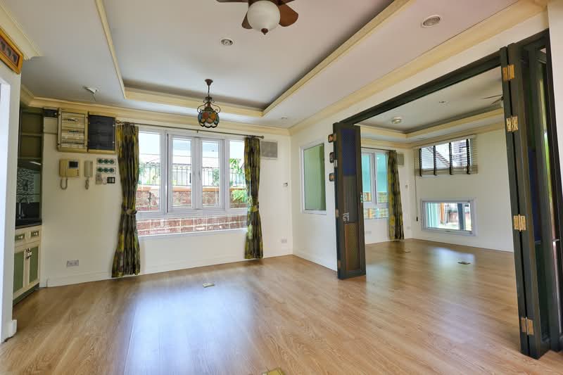 Laddarom Ratchapruek Rattanathibet 2, Nonthaburi, 99 Moo 1 Om Kret, Om Kret, Pak Kret, Nonthaburi, 6 Bedrooms, 500 sqm, Single Detached House For Sale, by ยลศิริ ศรีสกุล, 500278278 - DDproperty.com