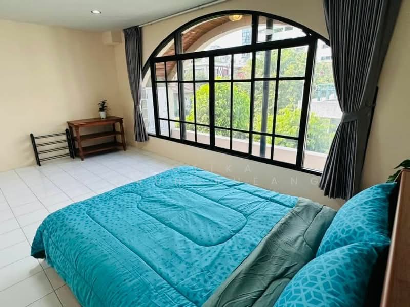 Moo Baan Chicha Castle, Bangkok, Sukhumvit 31, Khlongtoei Nua, Watthana, Bangkok, 3 Bedrooms, 350 sqm, Townhouse For Rent, by Chotika   Rakrungrueang, 500278399 - DDproperty.com