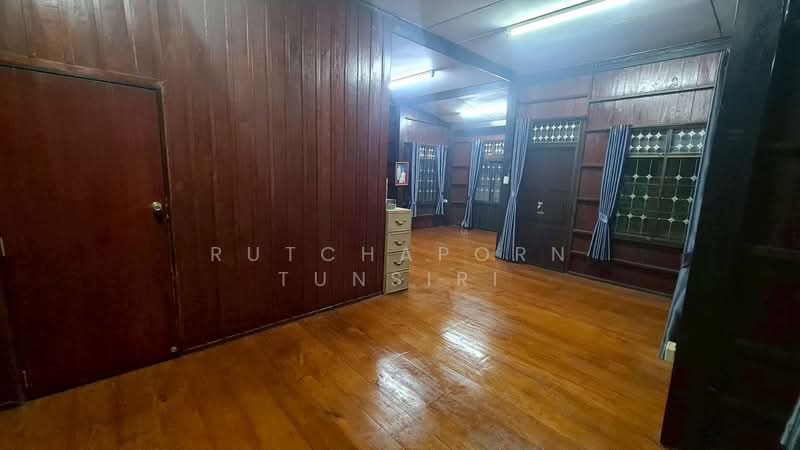 บ้านให้เช่า – ใกล้โรงเรียนปรินส์รอยแยลส์วิทยาลัย เพียง 10 นาที ค่าเช่า 25,000 บาท / เดือน No.1H686, Chiang Mai, Wat Khet, Muang Chiang Mai, Chiang Mai, 2 Bedrooms, 100 sqm, Single Detached House For Rent, by Rutchaporn Tunsiri, 500278408 - DDproperty.com