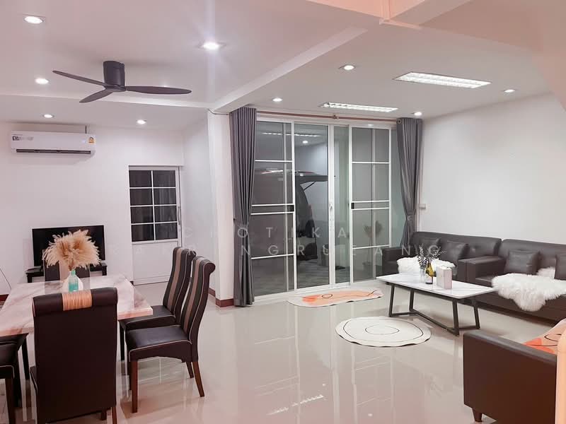 ทาวน์เฮาท์ 5-ห้องนอน, กรุงเทพ, ห้วยขวาง, ห้วยขวาง, กรุงเทพ, 120 ตร.ม., ทาวน์เฮ้าส์ ให้เช่า, โดย Chotika  Rakrungrueang, 500278417 - DDproperty.com