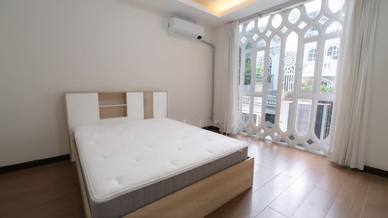 undefined, Bangkok, Khlong Tan Nua, Watthana, Bangkok, 5 Bedrooms, 350 sqm, Townhouse For Rent, by Chotika   Rakrungrueang, 500278423 - DDproperty.com