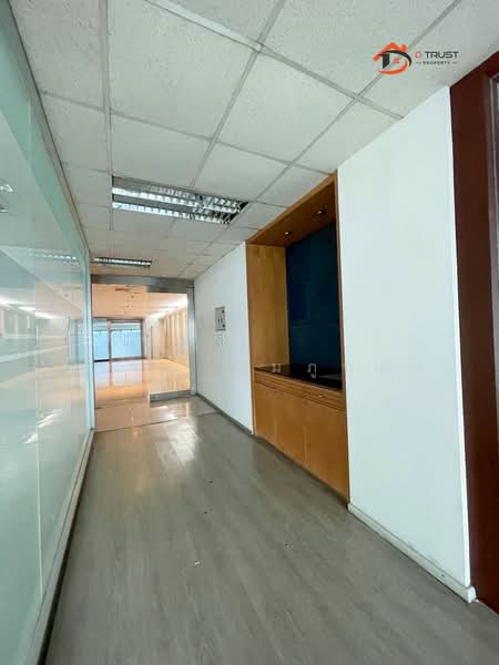 Sorachai Building, Bangkok, Khlong Tan Nua, Watthana, Bangkok, , 1,200 sqm, Office Space For Rent, by การุณ ชมภูบุตร, 500278470 - DDproperty.com