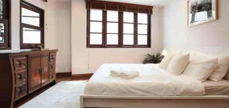 4-BR Townhouse, Bangkok, Khlong Tan Nua, Watthana, Bangkok, 4 Bedrooms, 440 sqm, Townhouse For Sale, by Chotika   Rakrungrueang, 500278485 - DDproperty.com