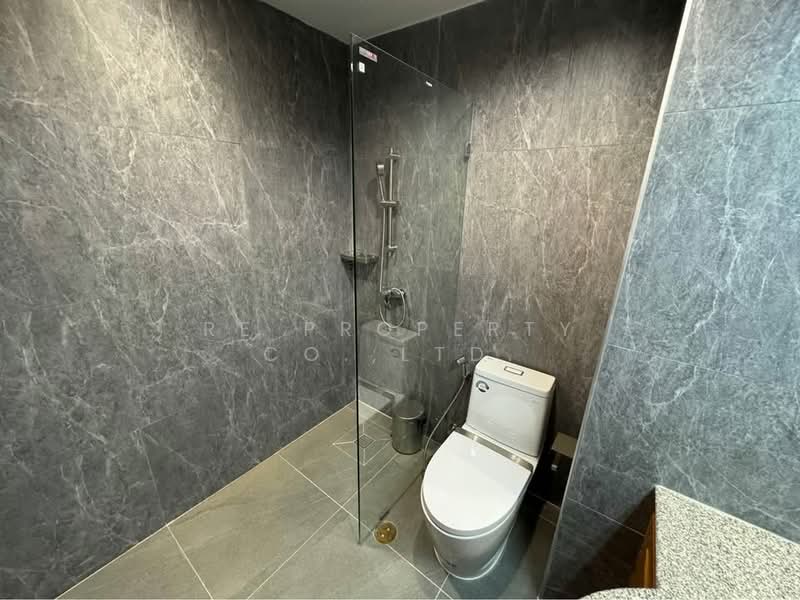 Sathorn Gardens, Bangkok, 39 South Sathorn Road, Thung Maha Mek, Sathon, Bangkok, 3 Bedrooms, 220 sqm, Condo For Rent, by RE PROPERTY CO.,LTD., 500278509 - DDproperty.com