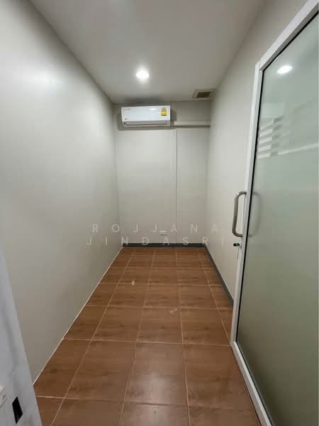 ทาวน์เฮ้าส์ 4-ห้องนอน, กรุงเทพ, จอมพล, จตุจักร, กรุงเทพ, 230 ตร.ม., ทาวน์เฮ้าส์ ให้เช่า, โดย Rojjana Jindasri, 500278588 - DDproperty.com