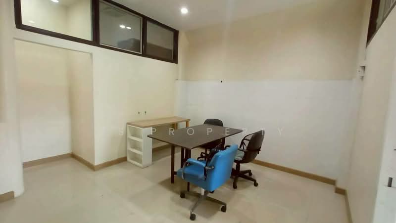 A.C. House 1, Pathum Thani, Lat Sawai, Lam Luk Ka, Pathum Thani, 4 Bedrooms, 220 sqm, Single Detached House For Sale, by TS PROPERTY, 500278610 - DDproperty.com