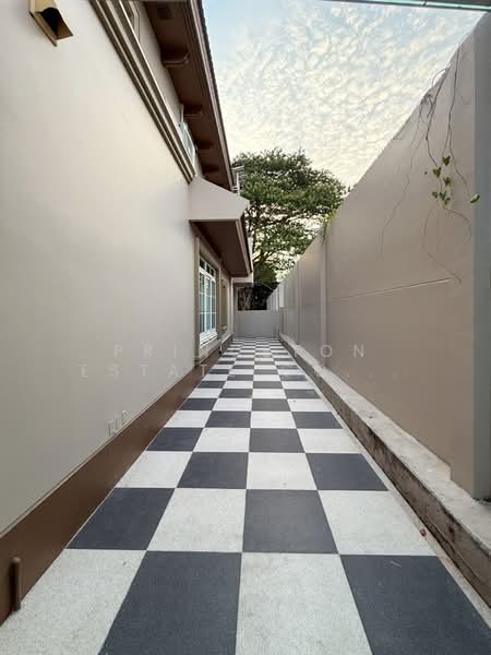 Nantawan Bangna Km.7, Samut Prakan, 98 Bangna-Trad Road, Bang Kaeo, Bang Plee, Samut Prakan, 4 Bedrooms, 403 sqm, Single Detached House For Rent, by Princeton Estate Co.,Ltd., 500278649 - DDproperty.com