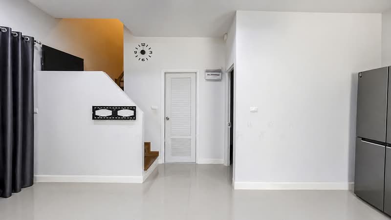 The Modish Ratchaphruek-Kanchanapisek, Pathum Thani, Ratchaphruek 77 Road, Khlong Phra Udom, Lat Lum Kaeo, Pathum Thani, 4 Bedrooms, 140 sqm, Townhouse For Sale, by บริษัท เอชแอล แอสเซท จำกัด, 500278705 - DDproperty.com