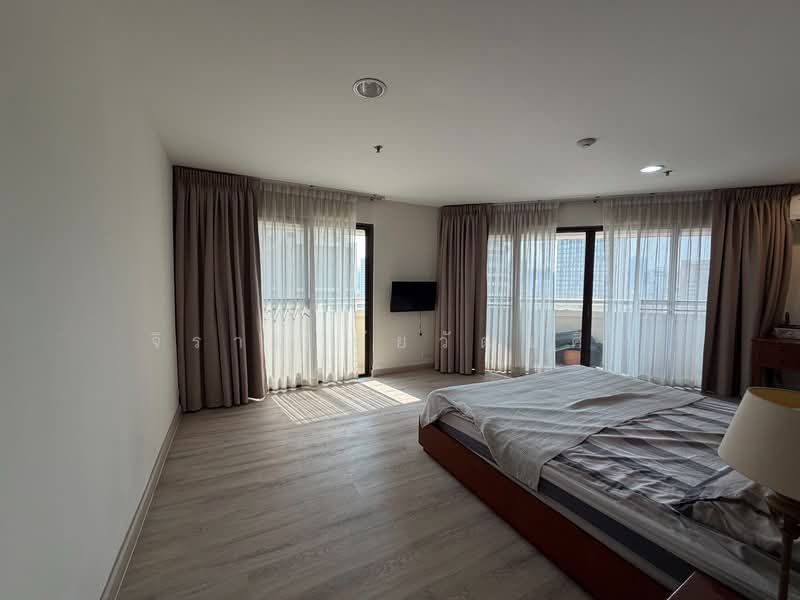 Baan Suanpetch, Bangkok, 18 Soi Sukhumvit 39, Khlong Tan Nua, Watthana, Bangkok, 3 Bedrooms, 265 sqm, Condo For Rent, by Jirayu Chaiyawattanasiri, 500278730 - DDproperty.com