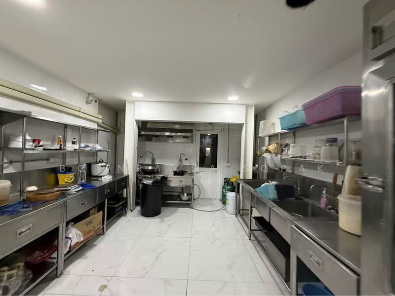 1-BR House, Bangkok, Pathum Wan, Pathum Wan, Bangkok, 1 Bedroom, 47 sqm, Single Detached House For Rent, by Boonraksa Sopak, 500278747 - DDproperty.com