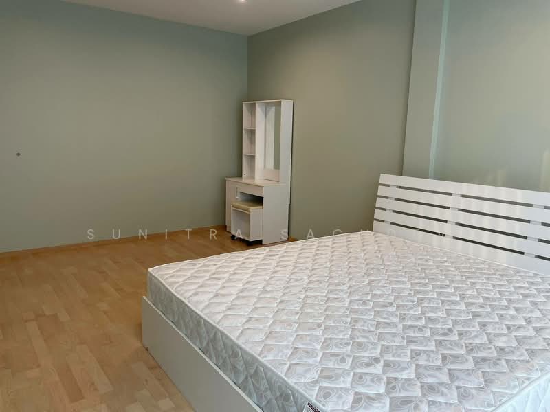 Noble Cube Pattanakarn, Bangkok, Phatthanakan Road, Suan Luang, Suan Luang, Bangkok, 3 Bedrooms, 200 sqm, Townhouse For Rent, by Sunitra Sachdev, 500278798 - DDproperty.com