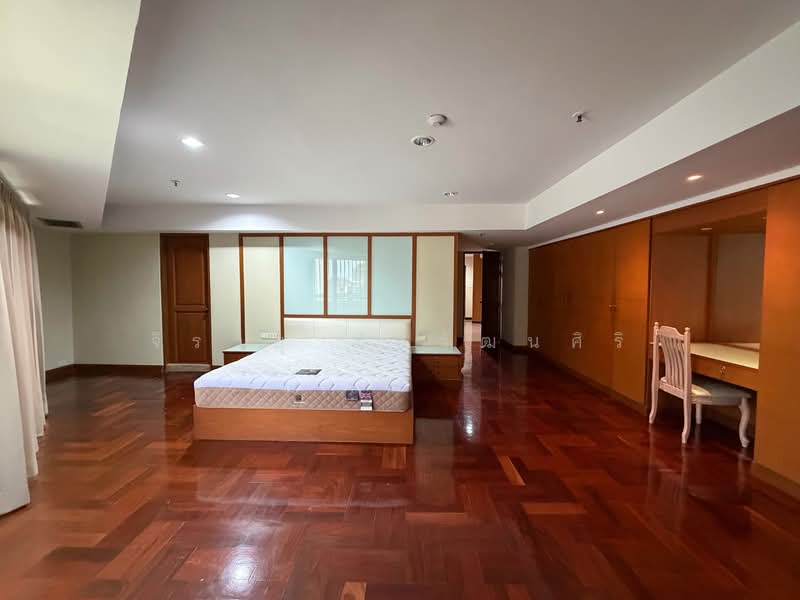 Baan Suanpetch, Bangkok, 18 Soi Sukhumvit 39, Khlong Tan Nua, Watthana, Bangkok, 3 Bedrooms, 265 sqm, Condo For Rent, by Jirayu Chaiyawattanasiri, 500278820 - DDproperty.com
