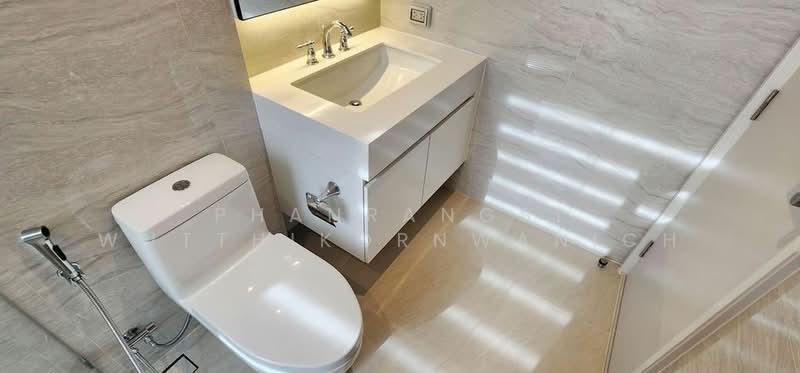 Muniq Langsuan, Bangkok, Soi Tonson, Lumphini, Pathum Wan, Bangkok, 2 Bedrooms, 97 sqm, Condo For Rent, by Phanrangsi Wutthikornwanich, 500278847 - DDproperty.com