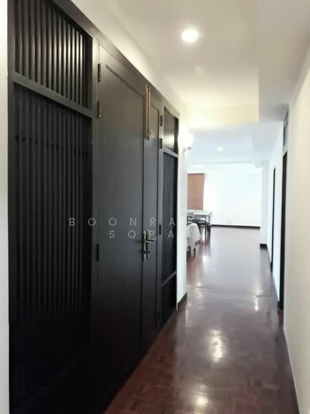 Niti Court, Bangkok, Nang Linchi 4 Alley, Thung Maha Mek, Sathon, Bangkok, 5 Bedrooms, 280 sqm, Apartment For Rent, by Boonraksa Sopak, 500278849 - DDproperty.com