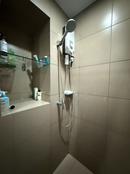Rich Park @ Triple Station, Bangkok, 591 Srinakarin Road, Suan Luang, Suan Luang, Bangkok, 1 Bedroom, 29 sqm, Condo For Sale, by The Best Property สุ, 500278898 - DDproperty.com