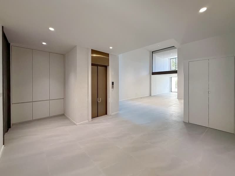 Rent Modern Home office in Phra Khanong ( SPSEVE1880 ), กรุงเทพ, ซอย ปรีดี พนมยงค์ 14, พระโขนงเหนือ, วัฒนา, กรุงเทพ, 536 ตร.ม., ทาวน์เฮ้าส์ ให้เช่า, โดย Khun Eve, 500278902 - DDproperty.com