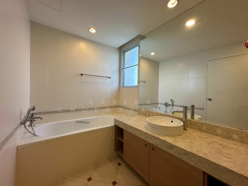 Baan Siri Sukhumvit 10, Bangkok, Soi Sukhumvit 10, Khlong Toei, Khlong Toei, Bangkok, 3 Bedrooms, 140 sqm, Condo For Rent, by Sarena Choengsamor, 500278906 - DDproperty.com