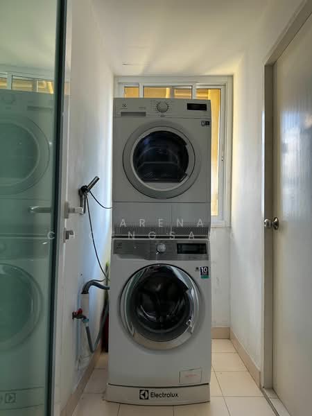 Baan Siri Sukhumvit 10 : บ้านสิริ สุขุมวิท 10, กรุงเทพ, ซอยสุขุมวิท 10, คลองเตย, คลองเตย, กรุงเทพ, 140 ตร.ม., คอนโด ให้เช่า, โดย Sarena Choengsamor, 500278906 - DDproperty.com