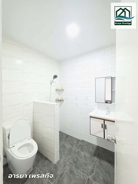 Ratchaphruek Suvarnabhumi-Ladkrabang Village, Bangkok, 397/183 Thanon Chalong Krung, Lam Pla Tiew, Lat Krabang, Bangkok, 3 Bedrooms, 86 sqm, Townhouse For Sale, by วิสุทธินี เฉลิมสินสุวรรณ, 500278949 - DDproperty.com
