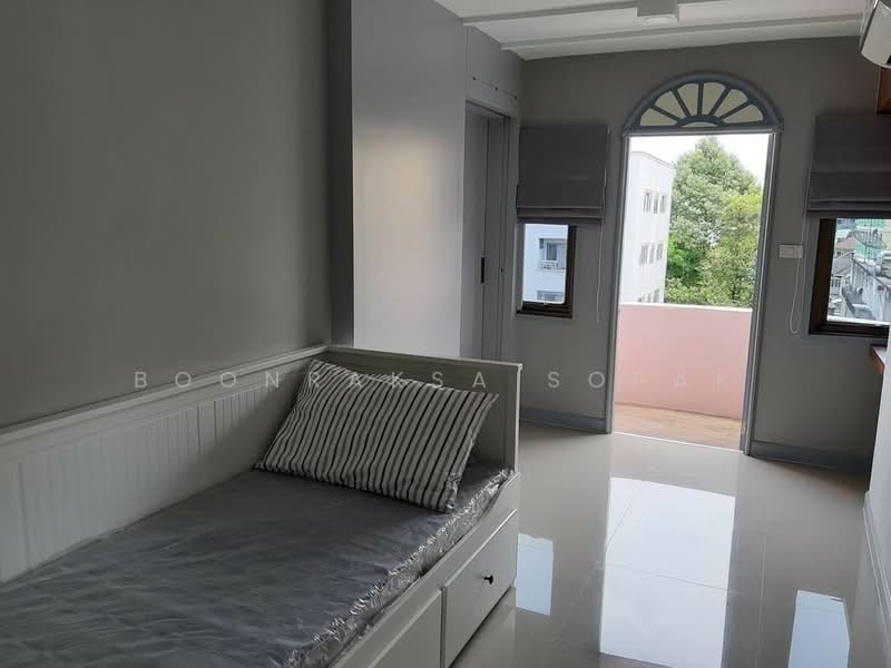 ให้เช่า - Thewet Mansion : เทเวศร์ แมนชั่น, กรุงเทพ