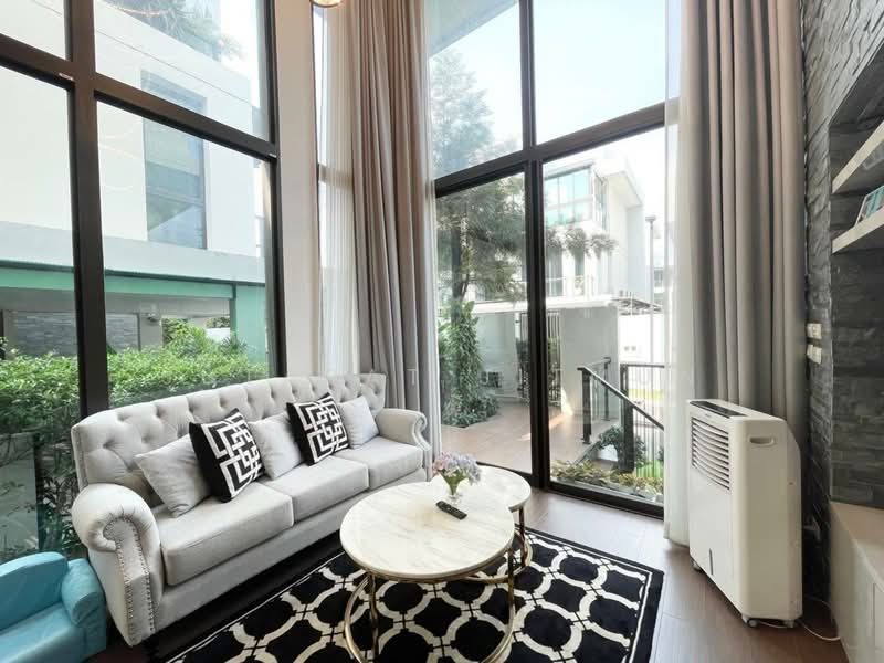 Baan Klang Muang Classe Ekkamai-Ramintra, Bangkok, Sukhonthasawat Road, Lat Phrao, Lat Phrao, Bangkok, 4 Bedrooms, 346 sqm, Single Detached House For Sale, by Jutarat Jitmun, 500279079 - DDproperty.com