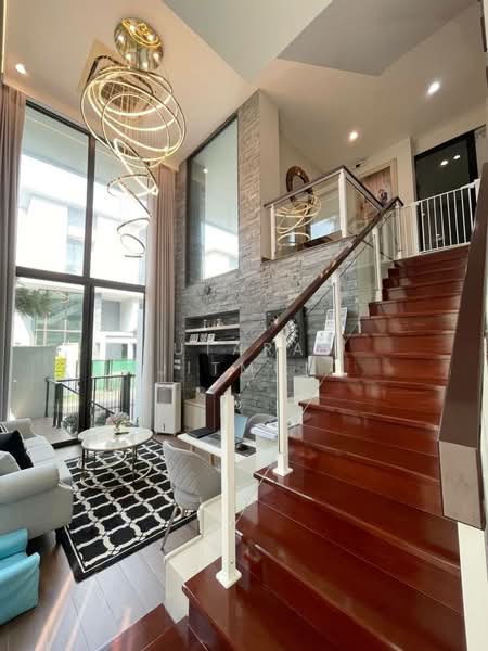 Baan Klang Muang Classe Ekkamai-Ramintra, Bangkok, Sukhonthasawat Road, Lat Phrao, Lat Phrao, Bangkok, 4 Bedrooms, 346 sqm, Single Detached House For Sale, by Jutarat Jitmun, 500279079 - DDproperty.com