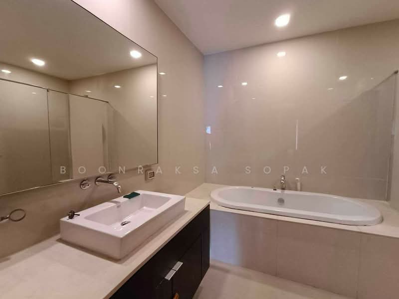 The Madison, Bangkok, Sukhumvit 41, Khlong Tan Nua, Watthana, Bangkok, 2 Bedrooms, 115 sqm, Condo For Rent, by Boonraksa Sopak, 500279131 - DDproperty.com