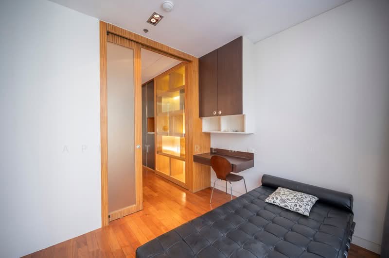 Domus 18, Bangkok, Soi Sukhumvit 18, Khlong Toei, Khlong Toei, Bangkok, 3 Bedrooms, 170 sqm, Condo For Rent, by Apisit Premudom, 500279143 - DDproperty.com