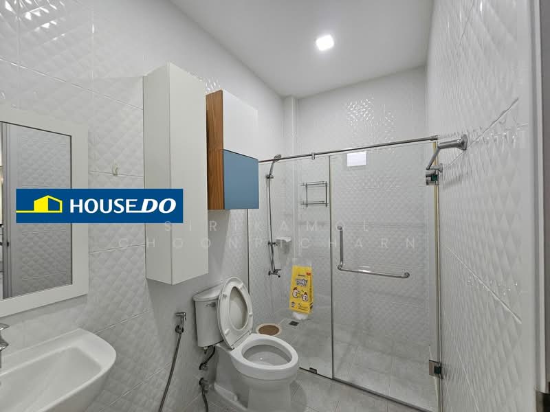 The Rux Ramintra-Hathairat, Bangkok, 94-1 Soi Thai Raman, Sam Wa Tawan Tok, Khlong Sam Wa, Bangkok, 3 Bedrooms, 215 sqm, Single Detached House For Sale, by Sirikamol Choonpicharn, 500279146 - DDproperty.com