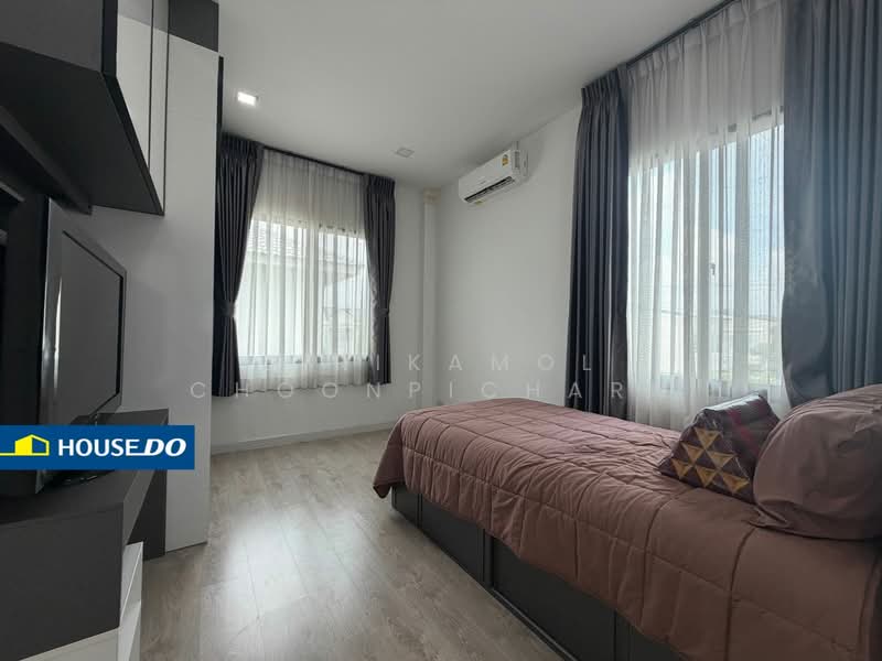 The Rux Ramintra-Hathairat, Bangkok, 94-1 Soi Thai Raman, Sam Wa Tawan Tok, Khlong Sam Wa, Bangkok, 3 Bedrooms, 215 sqm, Single Detached House For Sale, by Sirikamol Choonpicharn, 500279146 - DDproperty.com
