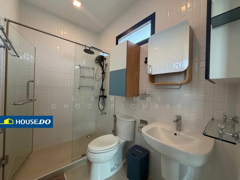 The Rux Ramintra-Hathairat, Bangkok, 94-1 Soi Thai Raman, Sam Wa Tawan Tok, Khlong Sam Wa, Bangkok, 3 Bedrooms, 215 sqm, Single Detached House For Sale, by Sirikamol Choonpicharn, 500279146 - DDproperty.com