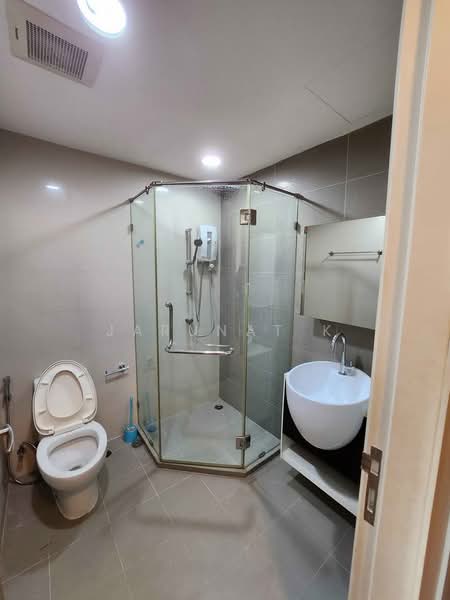 Whizdom The Exclusive, Bangkok, 8 Soi Sukhumvit 64, Bang Chak, Phra Khanong, Bangkok, 2 Bedrooms, 65 sqm, Condo For Rent, by Jarunat K, 500279242 - DDproperty.com