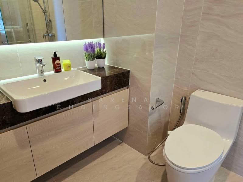 Noble State 39, Bangkok, 35 Soi Sukhumvit 39, Khlong Tan Nua, Watthana, Bangkok, 2 Bedrooms, 60 sqm, Condo For Rent, by Sarena Choengsamor, 500279254 - DDproperty.com