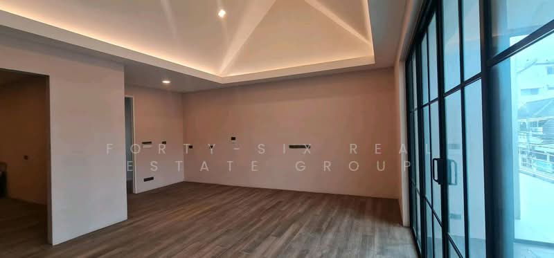 ทาวน์เฮ้าส์ (จรัญสนิทวงศ์25แยก8), Bangkok, Bang Khun Sri, Bangkok Noi, Bangkok, 5 Bedrooms, 360 sqm, Townhouse For Sale, by Forty-Six Real Estate Group, 500279363 - DDproperty.com