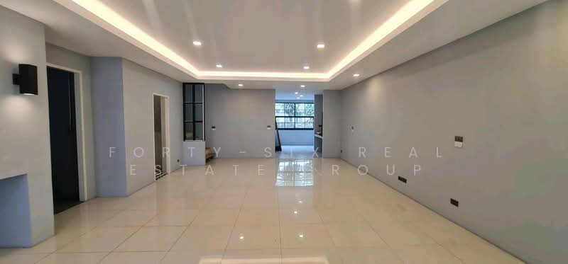 ทาวน์เฮ้าส์ (จรัญสนิทวงศ์25แยก8), กรุงเทพ, บางขุนศรี, บางกอกน้อย, กรุงเทพ, 360 ตร.ม., ทาวน์เฮ้าส์ ขาย, โดย Forty-Six Real Estate Group, 500279363 - DDproperty.com