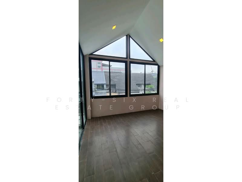 ทาวน์เฮ้าส์ (จรัญสนิทวงศ์25แยก8), Bangkok, Bang Khun Sri, Bangkok Noi, Bangkok, 5 Bedrooms, 360 sqm, Townhouse For Sale, by Forty-Six Real Estate Group, 500279363 - DDproperty.com
