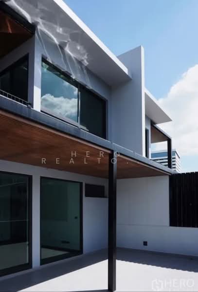 For Rent Detached House with Private Pool Sukhumvit 49 in Watthana Bangkok HRE00619, Bangkok, สุขุมวิท, Khlong Tan Nua, Watthana, Bangkok, 4 Bedrooms, 430 sqm, Single Detached House For Rent, by Hero Realtor Co., Ltd., 500279375 - DDproperty.com