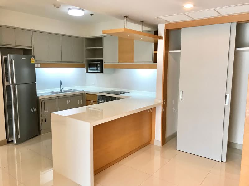 NS Residence, Bangkok, 96 Soi Charoenmitr, 10 Ekkamai Rd, Phra Kanong Nua, Watthana, Bangkok, 2 Bedrooms, 110 sqm, Apartment For Rent, by Phanrangsi Wutthikornwanich, 500279395 - DDproperty.com