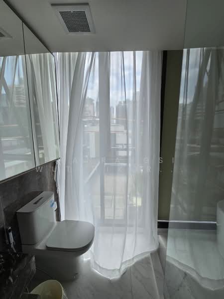 Fynn Asoke, Bangkok, 28 Sukhumvit 10 Alley, Khlong Toei, Khlong Toei, Bangkok, 2 Bedrooms, 64 sqm, Condo For Rent, by Phanrangsi Wutthikornwanich, 500279461 - DDproperty.com