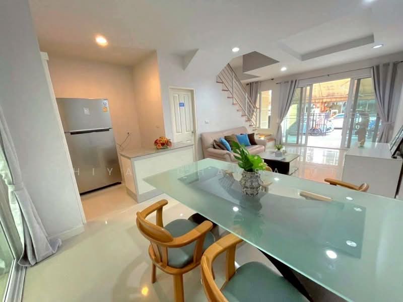 Baan Klang Krung Sathorn - North South Road : บ้านกลางกรุง สาทร-ถนนเหนือใต้, กรุงเทพ, บางโคล่, บางคอแหลม, กรุงเทพ, 200 ตร.ม., ทาวน์เฮ้าส์ ให้เช่า, โดย Thiya​ Chaysabut, 500279496 - DDproperty.com