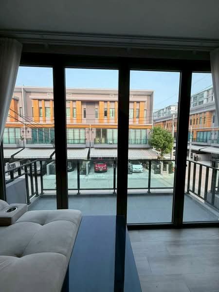 Eigen Rama 9 : ไอเจ้นท์ พระราม 9, กรุงเทพ, ซ.พัฒนาการ99 ถ.เฉลิมพระเกียรติ ร.9, ประเวศ, ประเวศ, กรุงเทพ, 192 ตร.ม., ทาวน์เฮ้าส์ ให้เช่า, โดย ณภัทร พรสิริเมธากุล, 500279525 - DDproperty.com