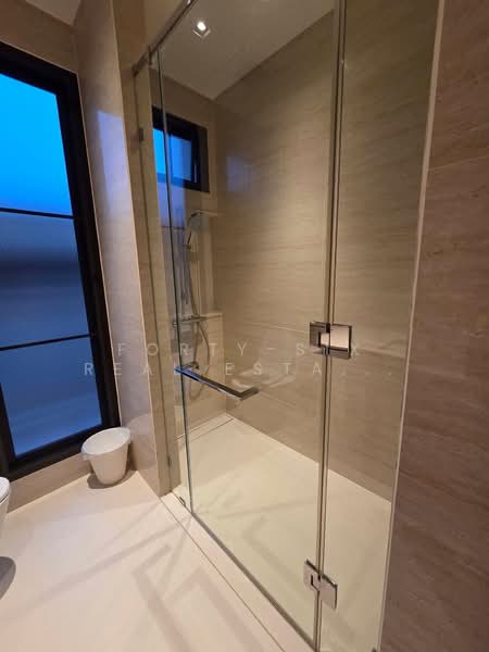 Townhouse Evergreen Village, Bangkok, Soi Bangna-Trad 56 (Nation Tower), Bang Na, Bang Na, Bangkok, 5 Bedrooms, 610 sqm, Townhouse For Rent, by Forty-Six Real Estate Group, 500279538 - DDproperty.com