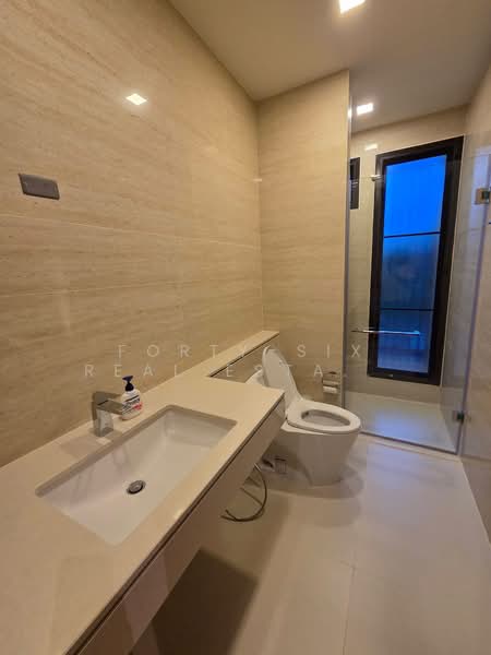 Townhouse Evergreen Village, Bangkok, Soi Bangna-Trad 56 (Nation Tower), Bang Na, Bang Na, Bangkok, 5 Bedrooms, 610 sqm, Townhouse For Rent, by Forty-Six Real Estate Group, 500279538 - DDproperty.com
