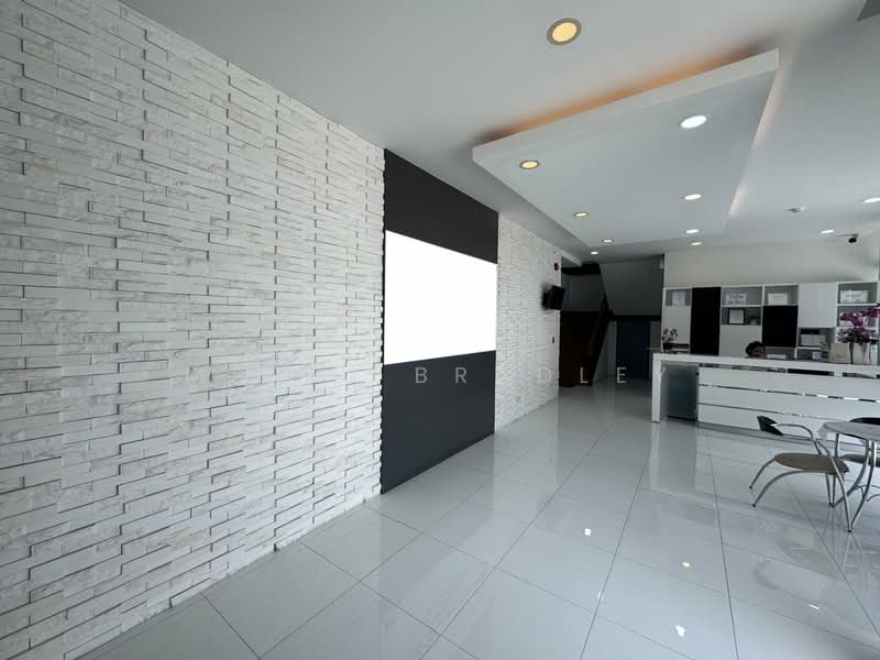 Standalone Office Building for Rent Inthamara 34 – Near MRT Sutthisan, Bangkok, Din Daeng, Din Daeng, Bangkok, , 837 sqm, Office Space For Rent, by Merri Bradley, 500279562 - DDproperty.com